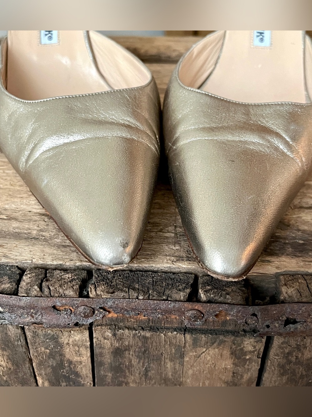 🔴SOLD🔴 Vintage Manolo Blahnik Gold Metallic Leather Carolyne Slingback Heels - Picture 7 of 13